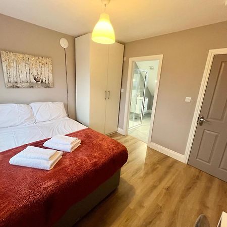 The Winstre Borehamwood Dış mekan fotoğraf