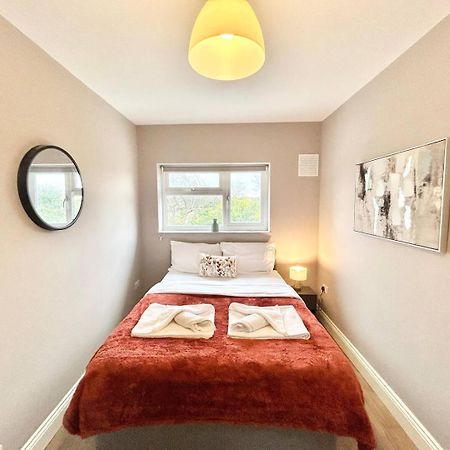The Winstre Borehamwood Dış mekan fotoğraf