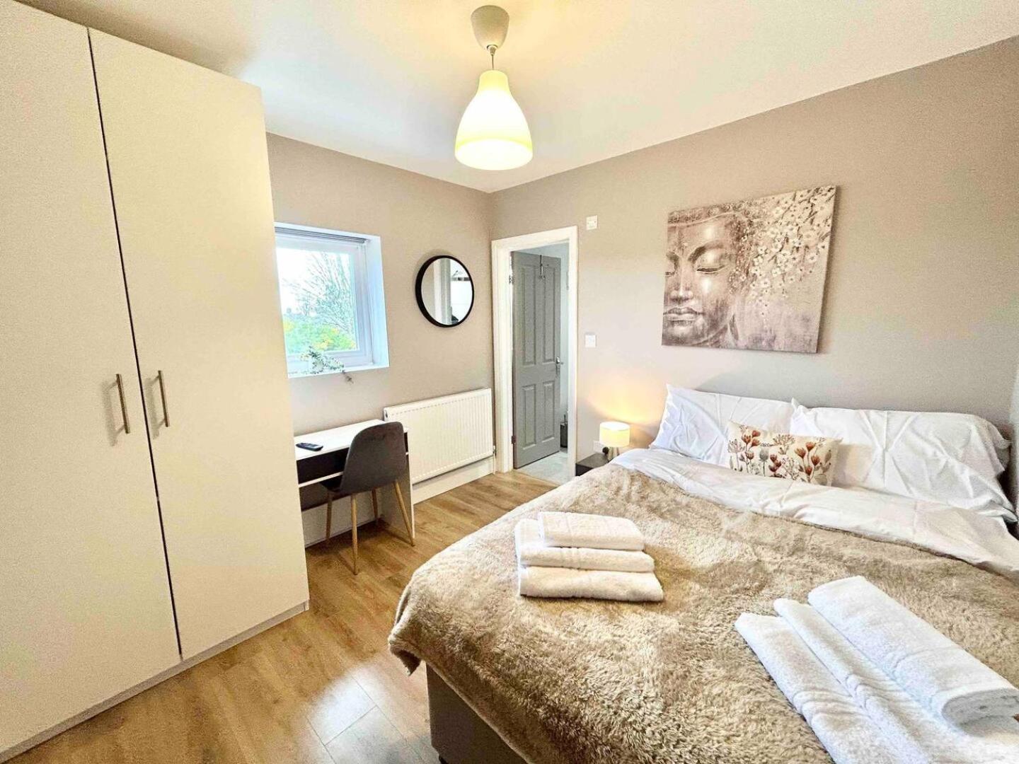 The Winstre Borehamwood Dış mekan fotoğraf