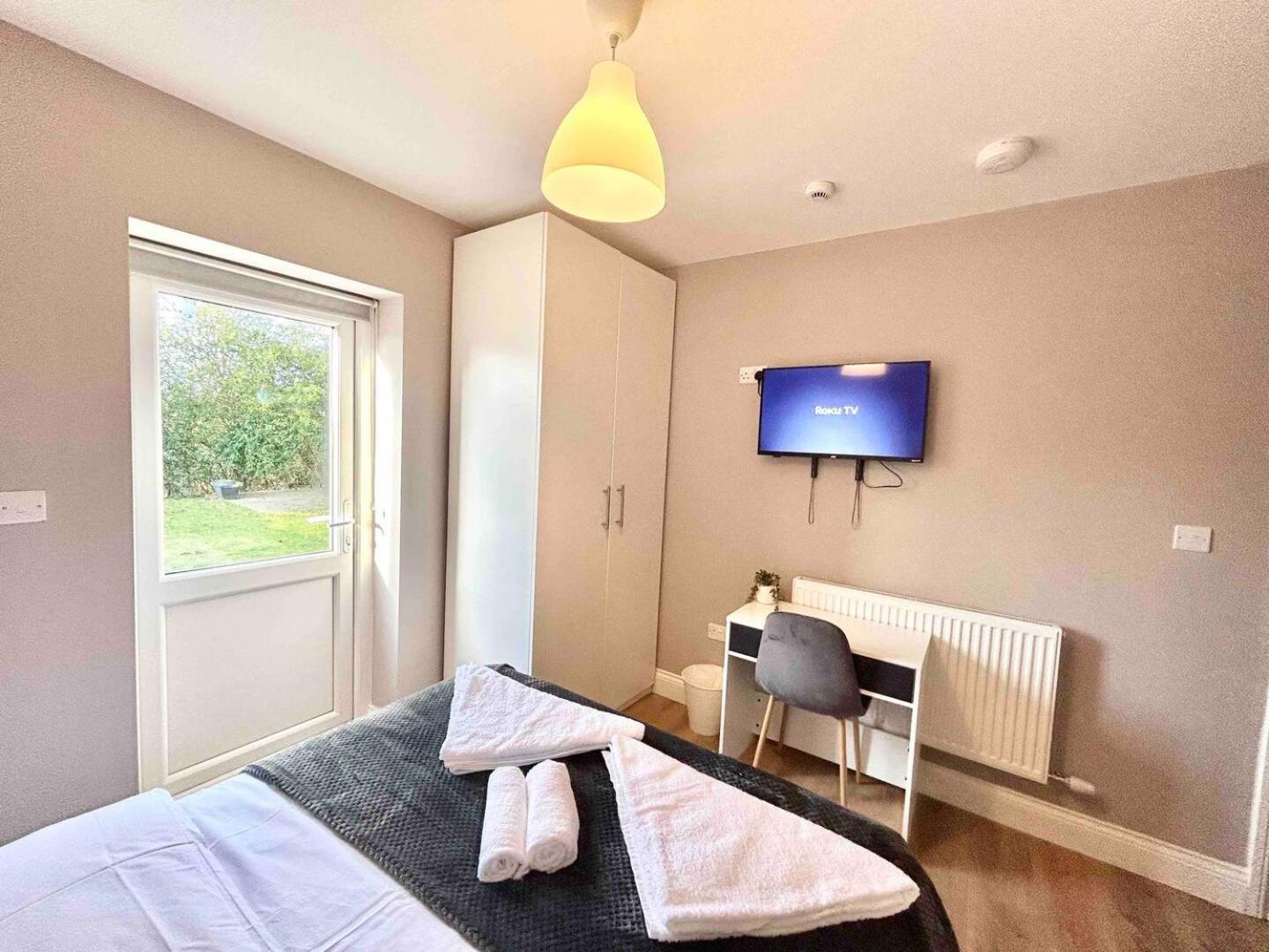 The Winstre Borehamwood Dış mekan fotoğraf