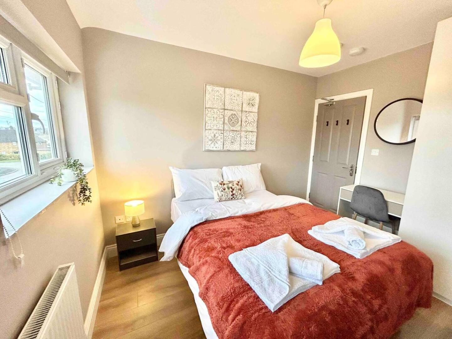 The Winstre Borehamwood Dış mekan fotoğraf